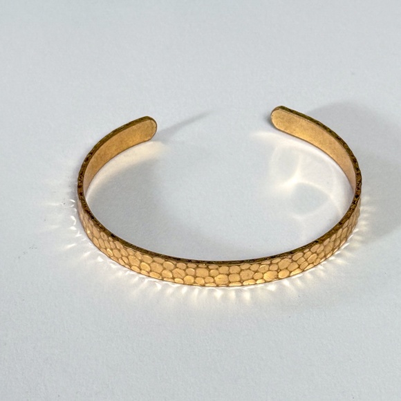 Hammered Gold Tone Open Bangle Bracelet – Chic & Elegant ✨💛 - Picture 7 of 7